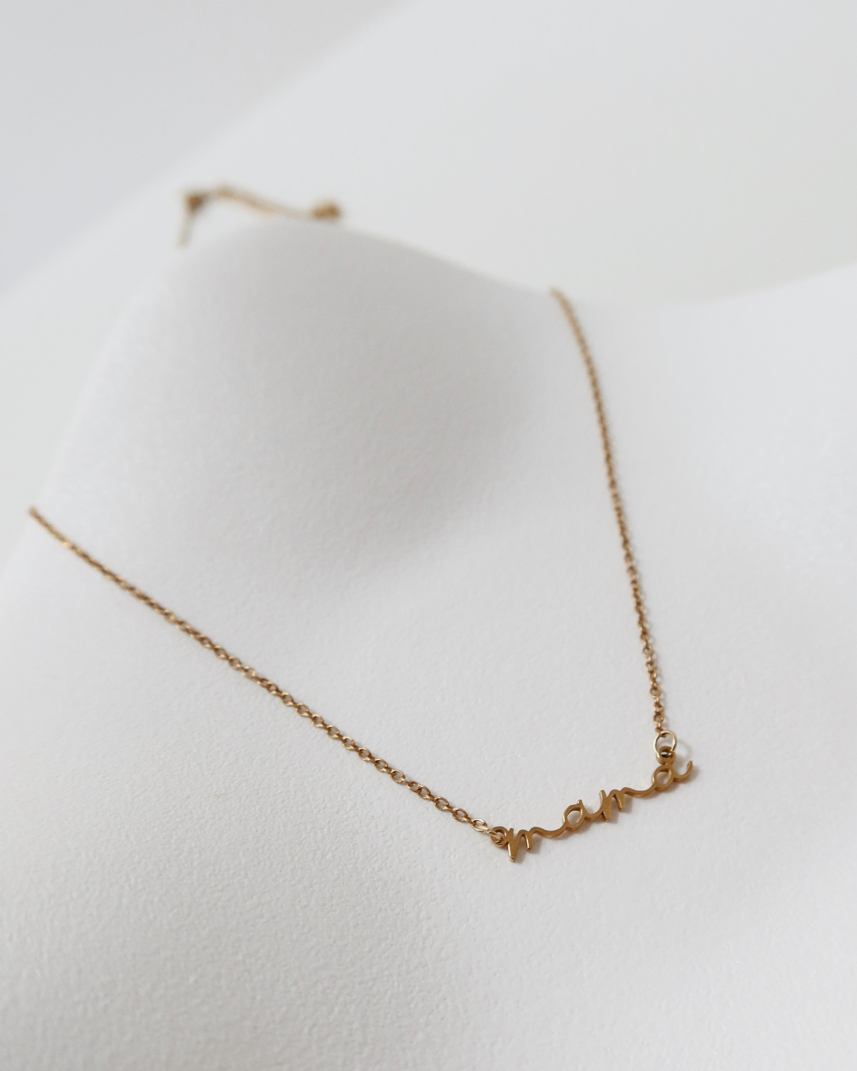 Mama necklace