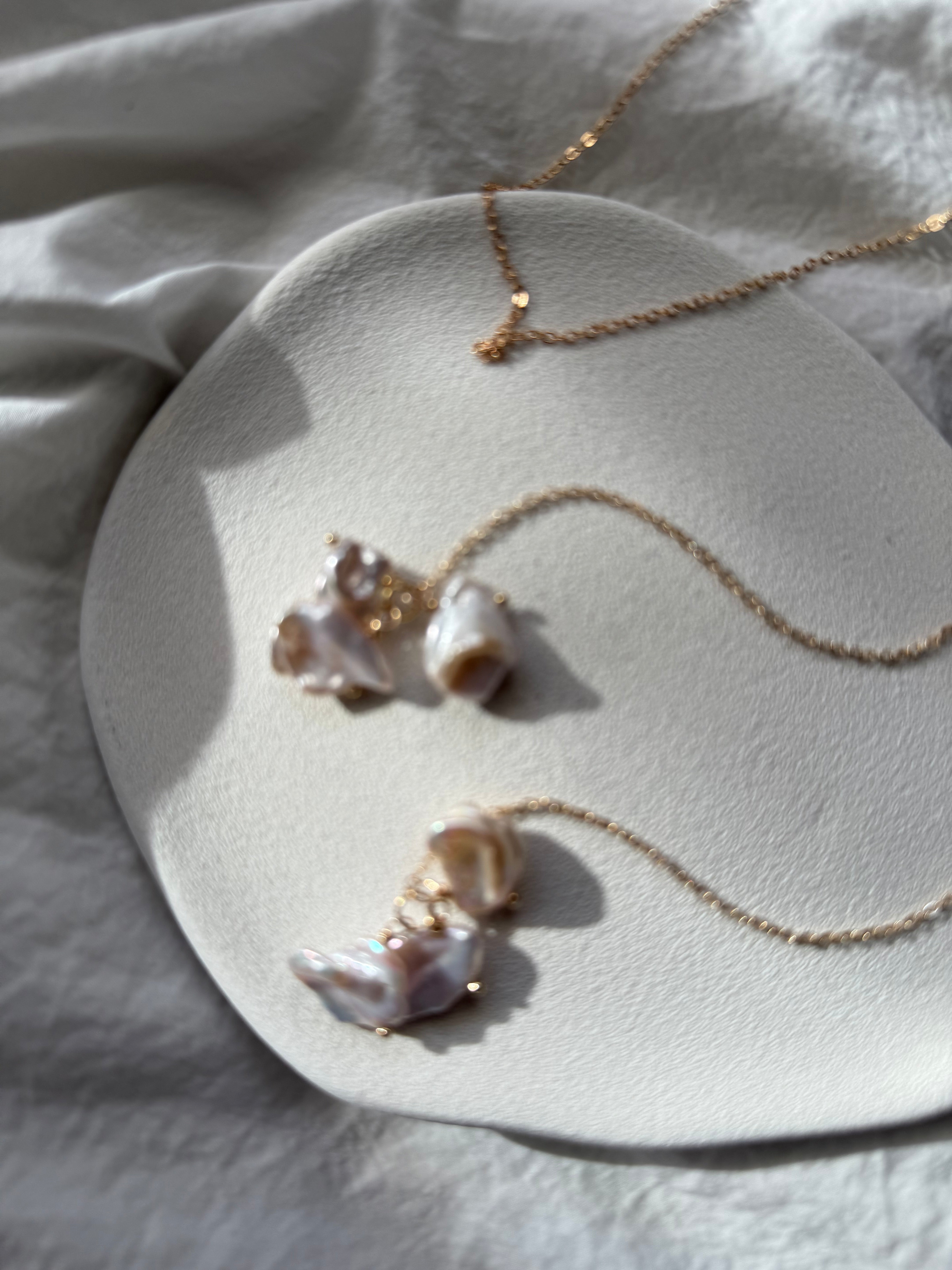 Wrap Petals pearl necklace