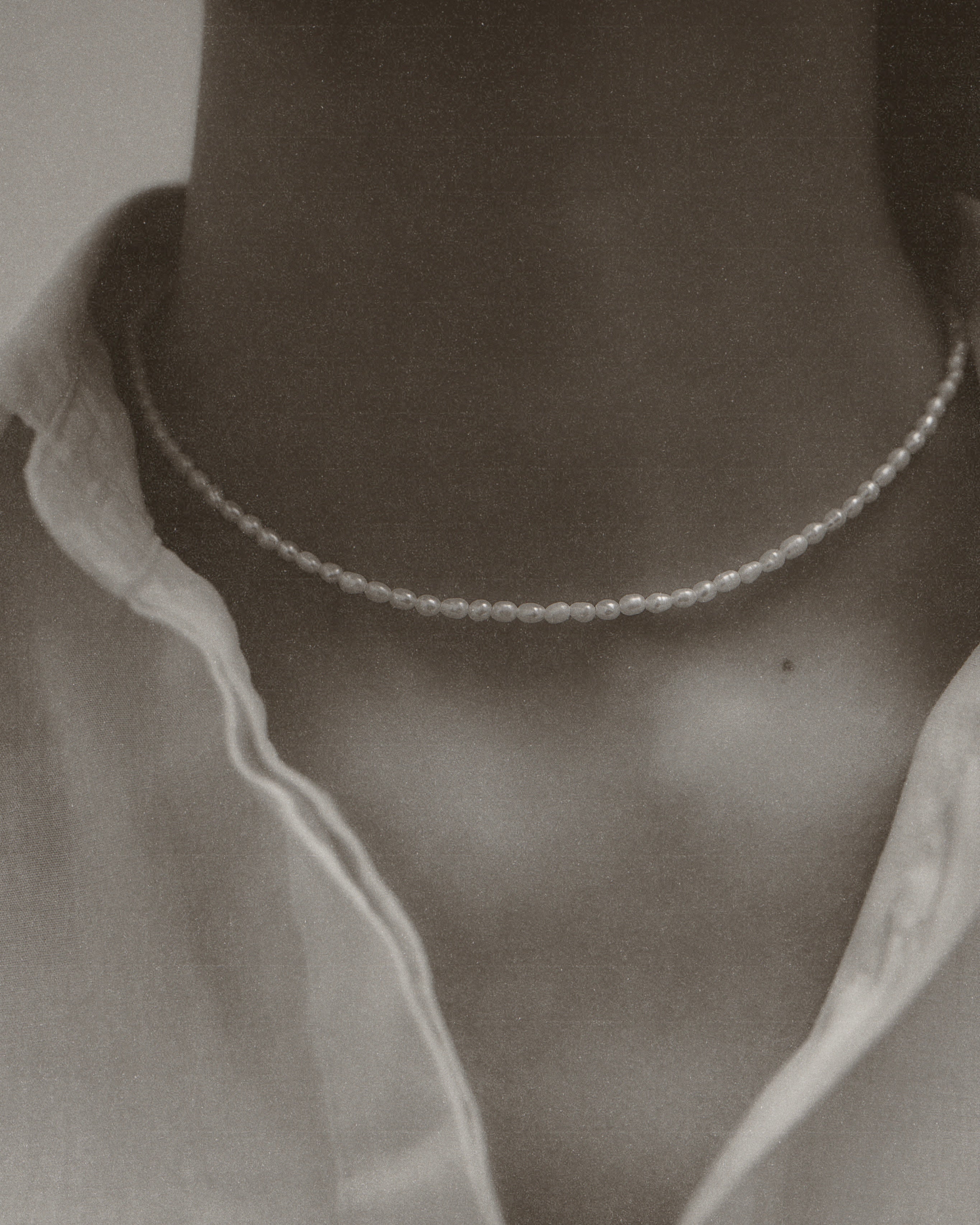 Mini Minimalist pearl necklace