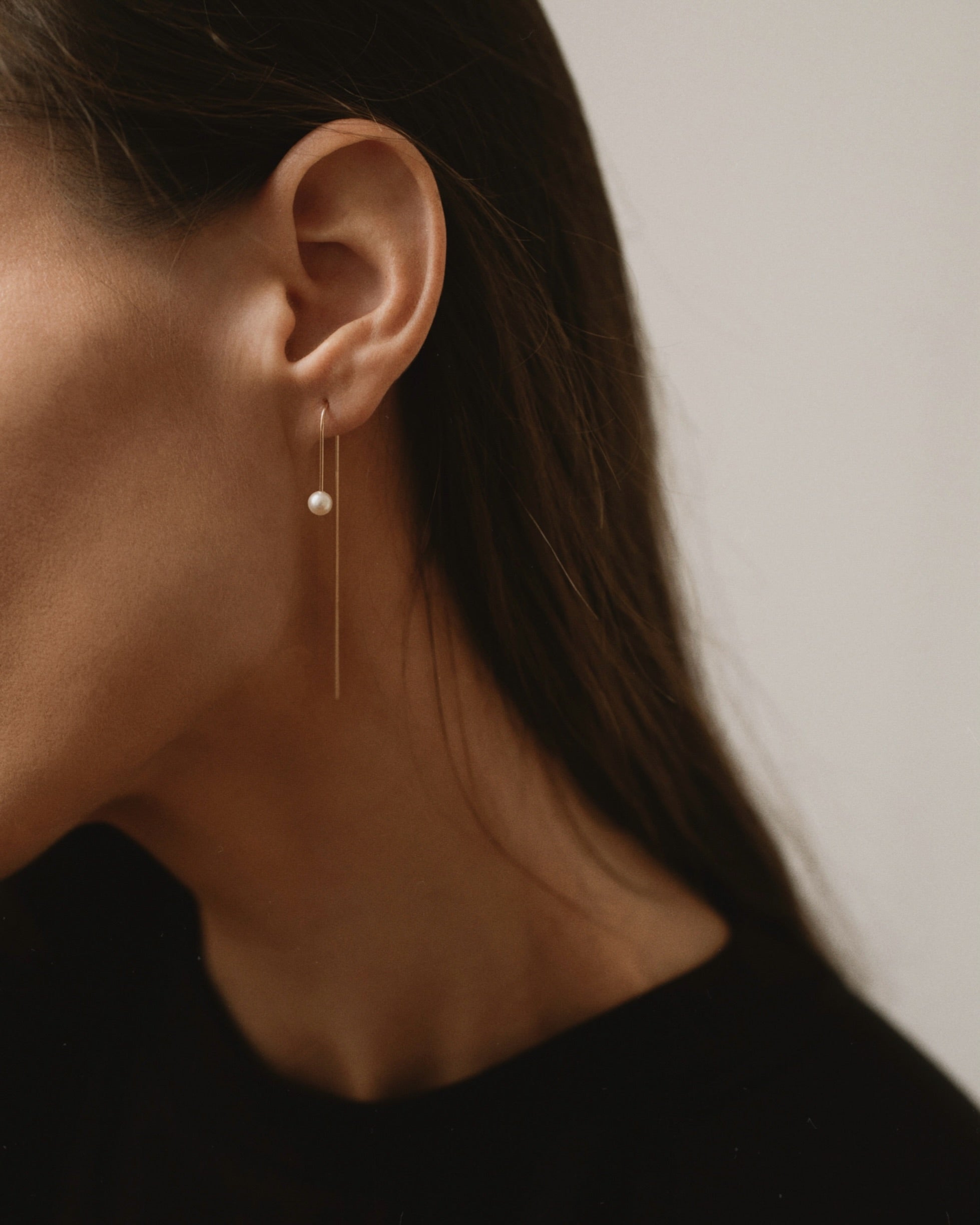 Sculpture pearl earrings