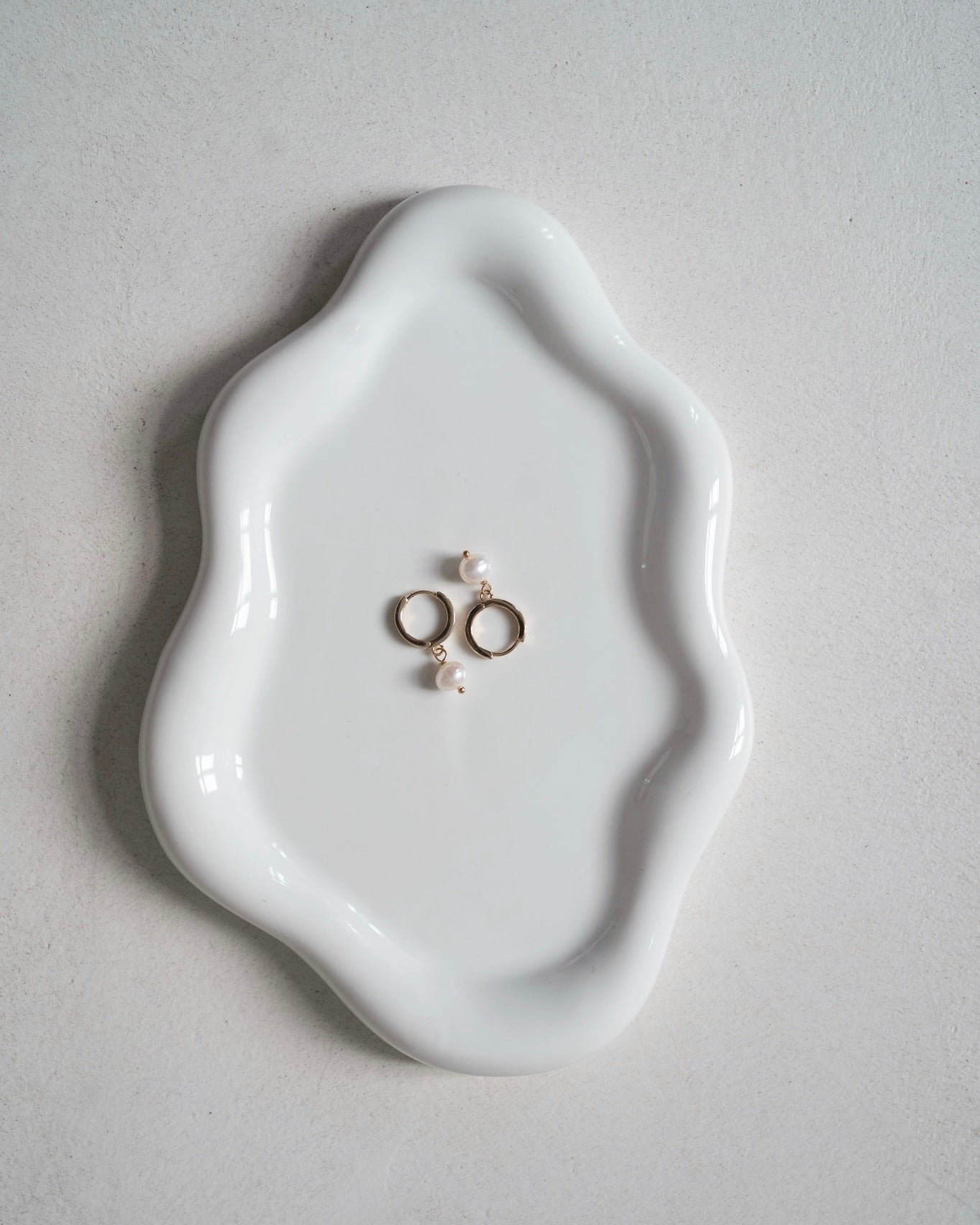 Ronde Mini pearl earrings