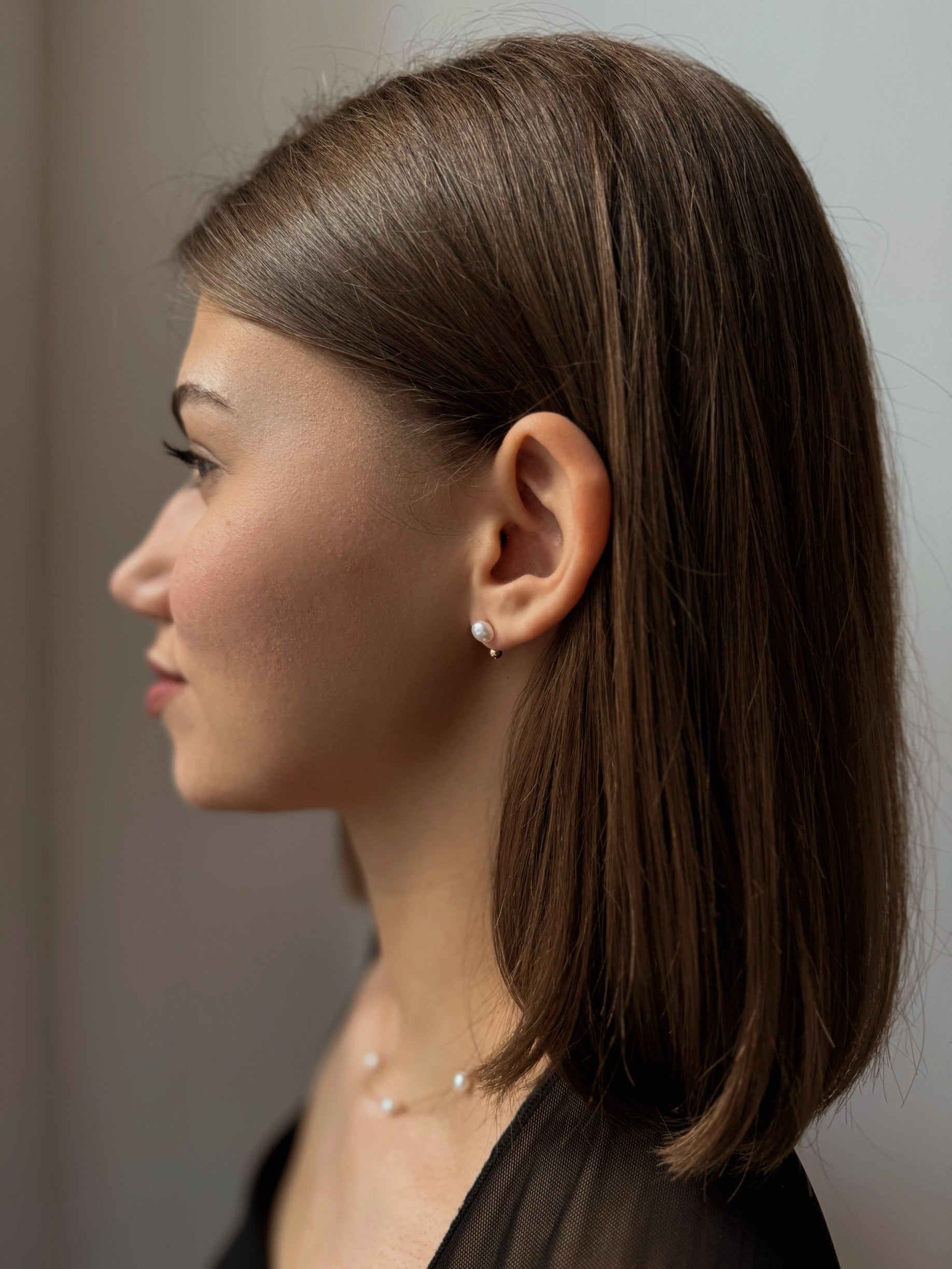 Hugs pearl earrings