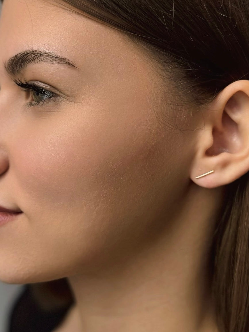 Comma earrings