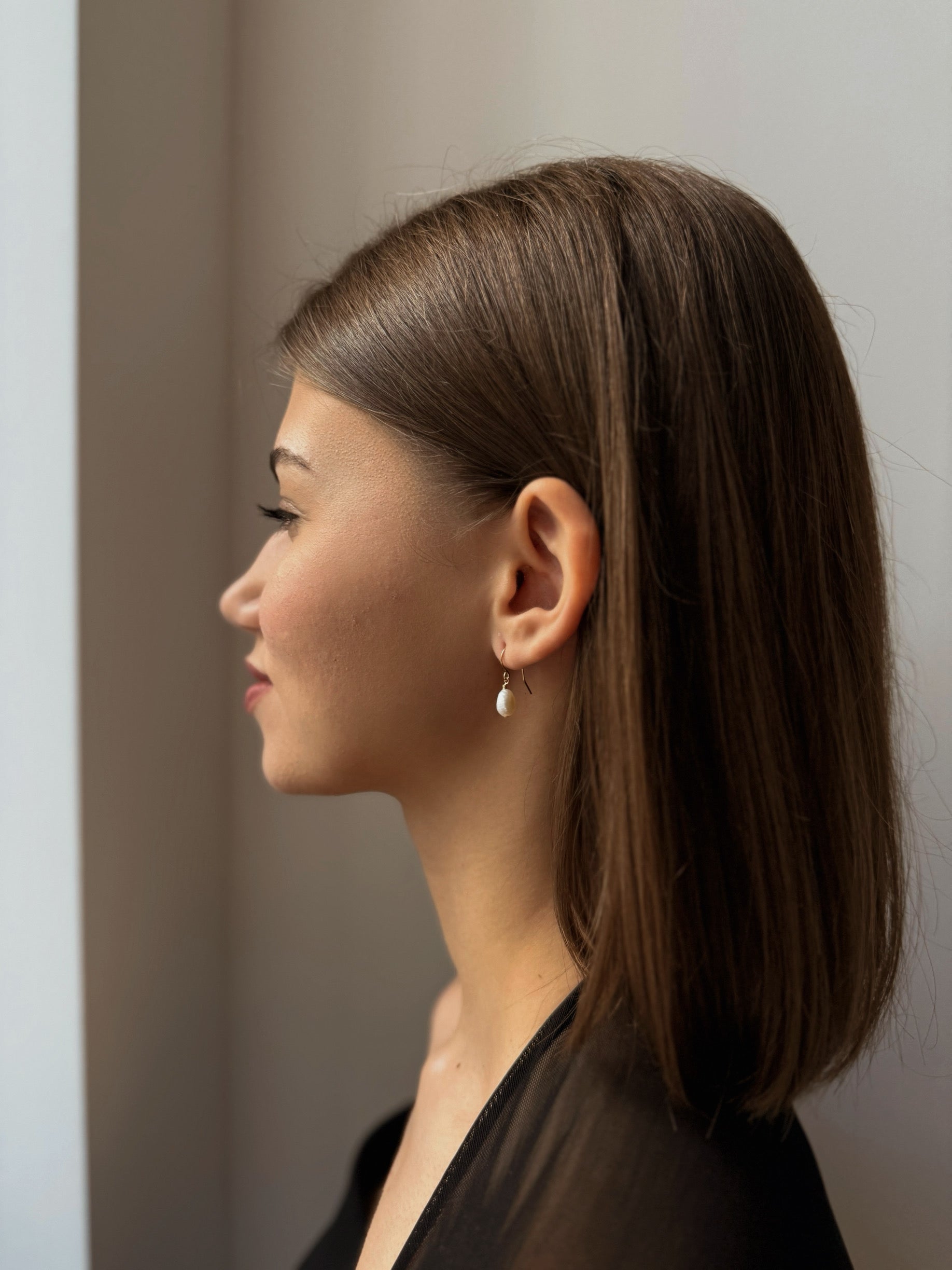 Classic pearl earrings