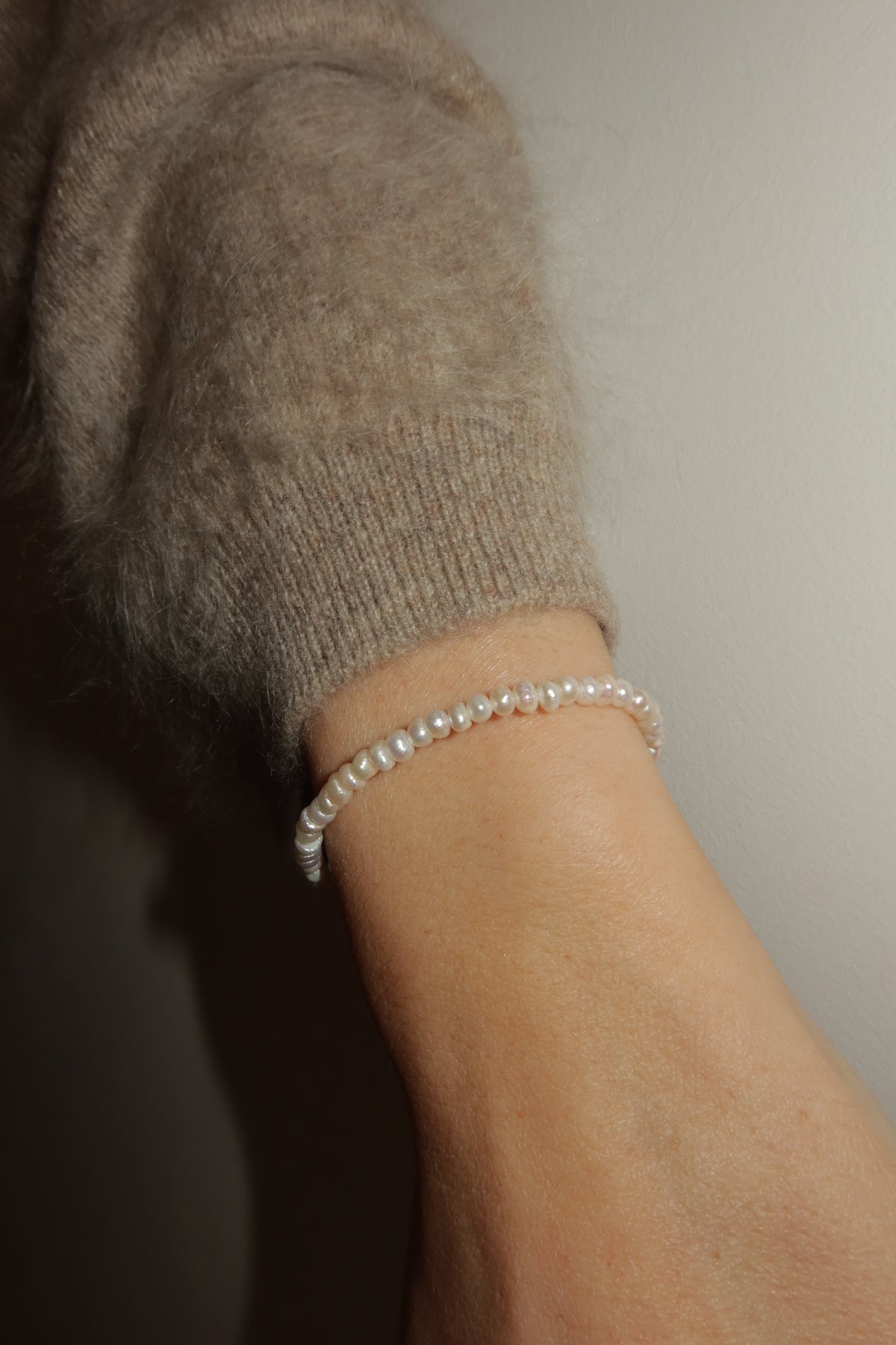 Joy pearl bracelet
