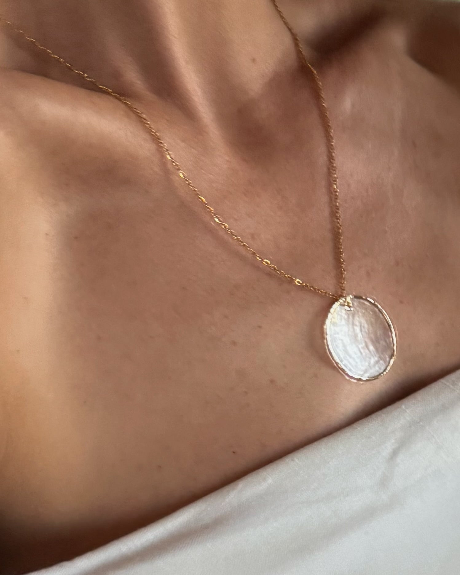 Moon mother of pearl necklace