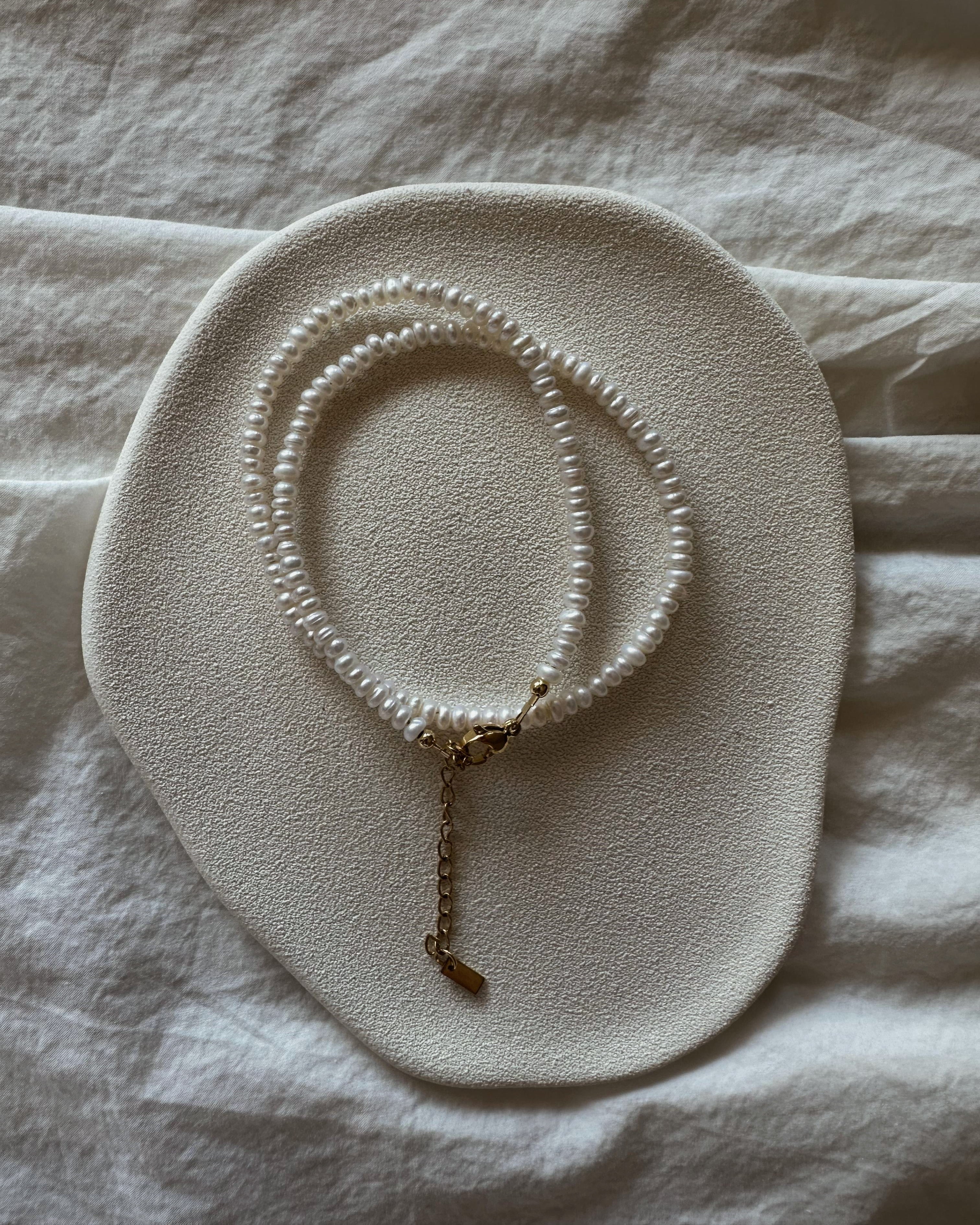 Joy pearl necklace