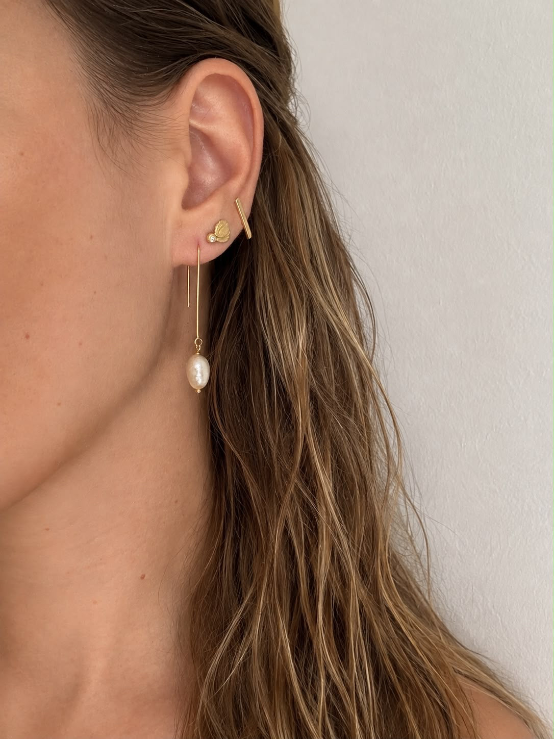 Ulix pearl earrings