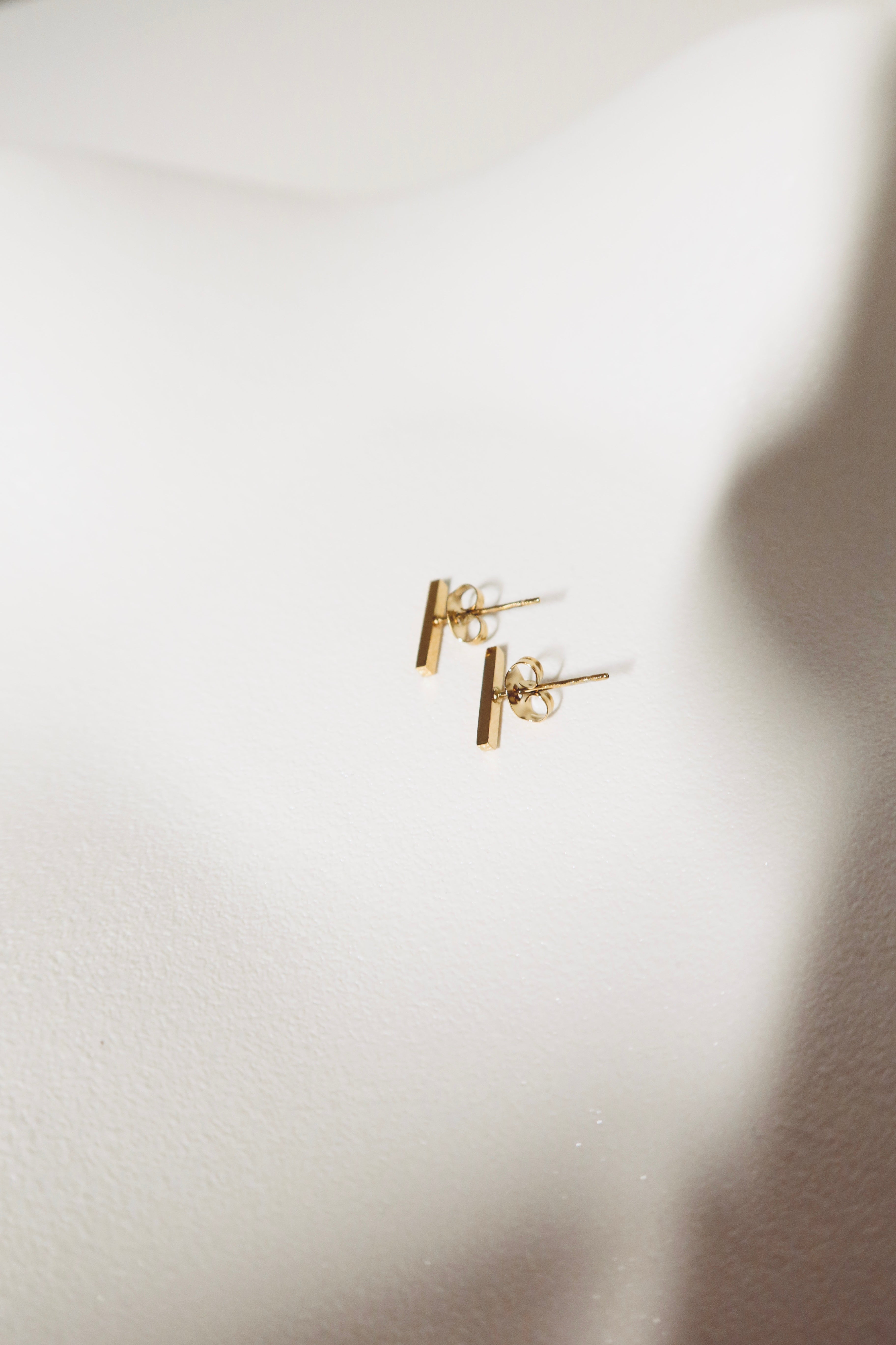 Comma earrings