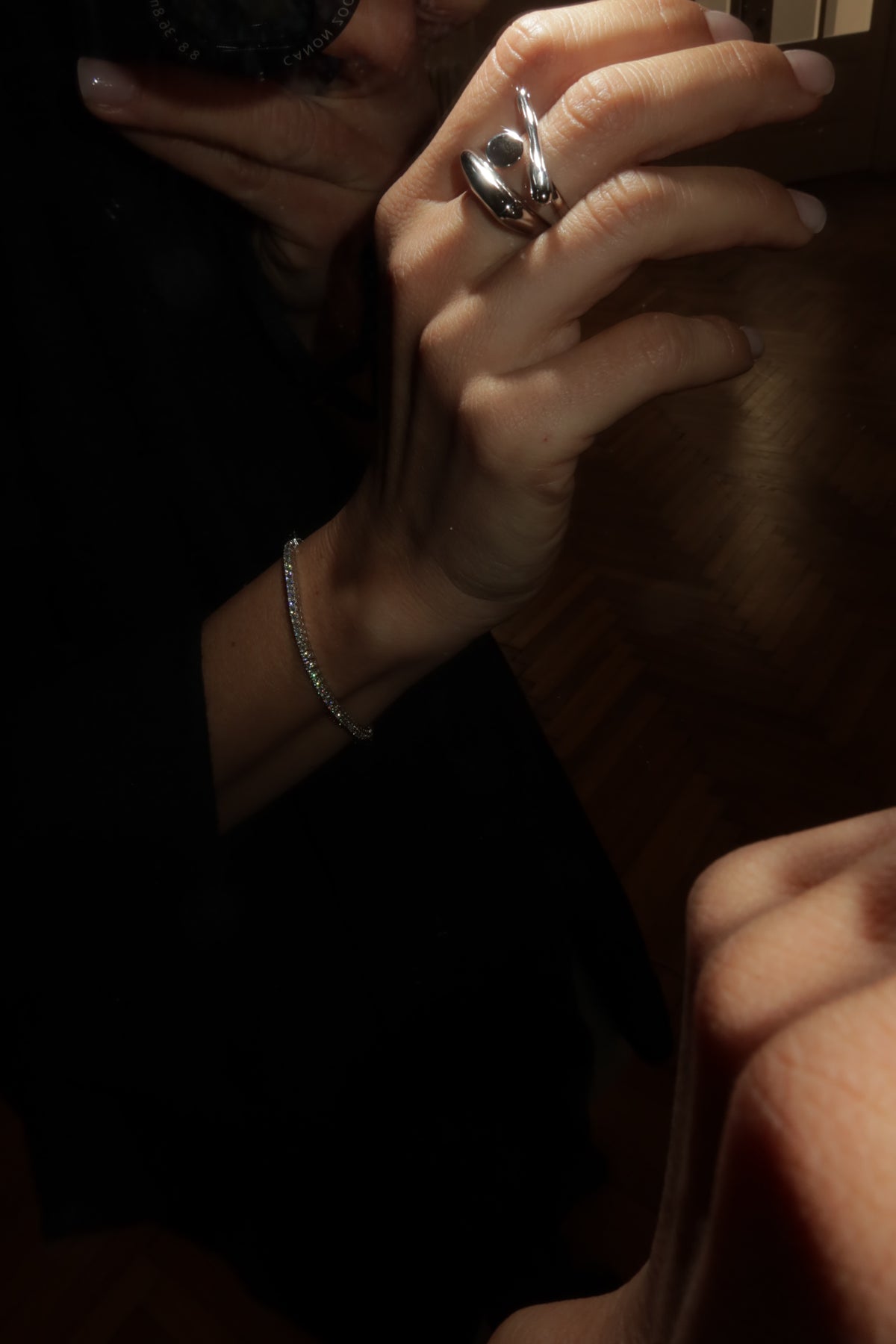 Tennis bracelet