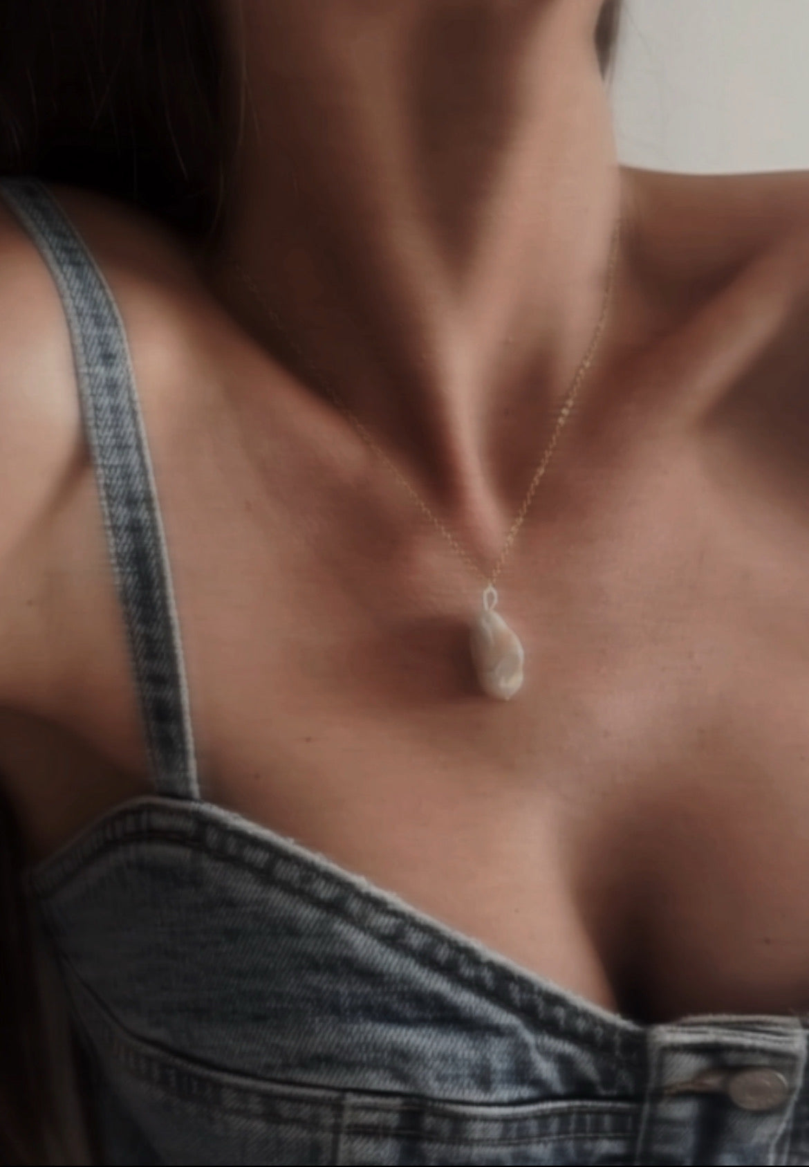 Single Baroque pearl necklace