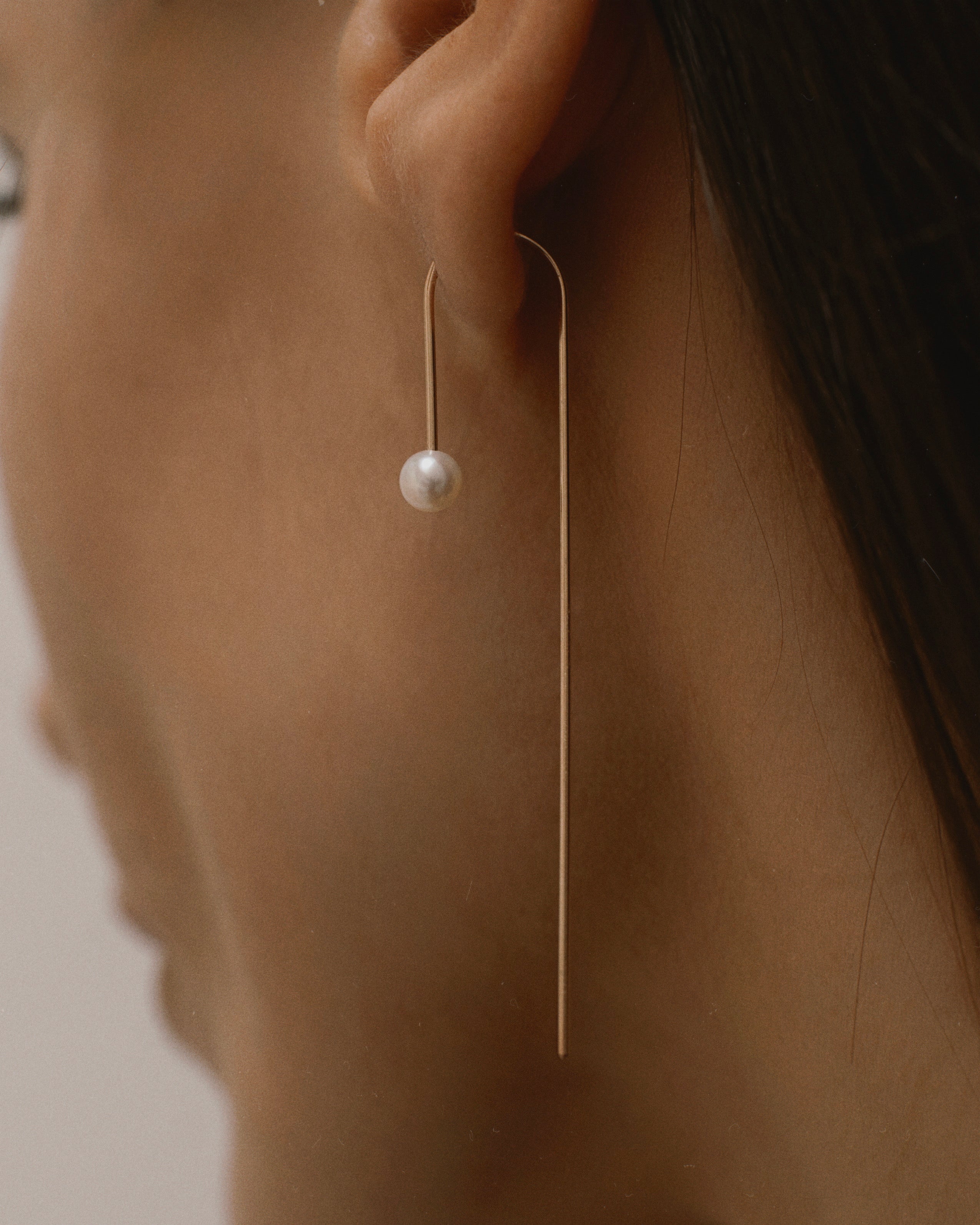 Sculpture pearl earrings