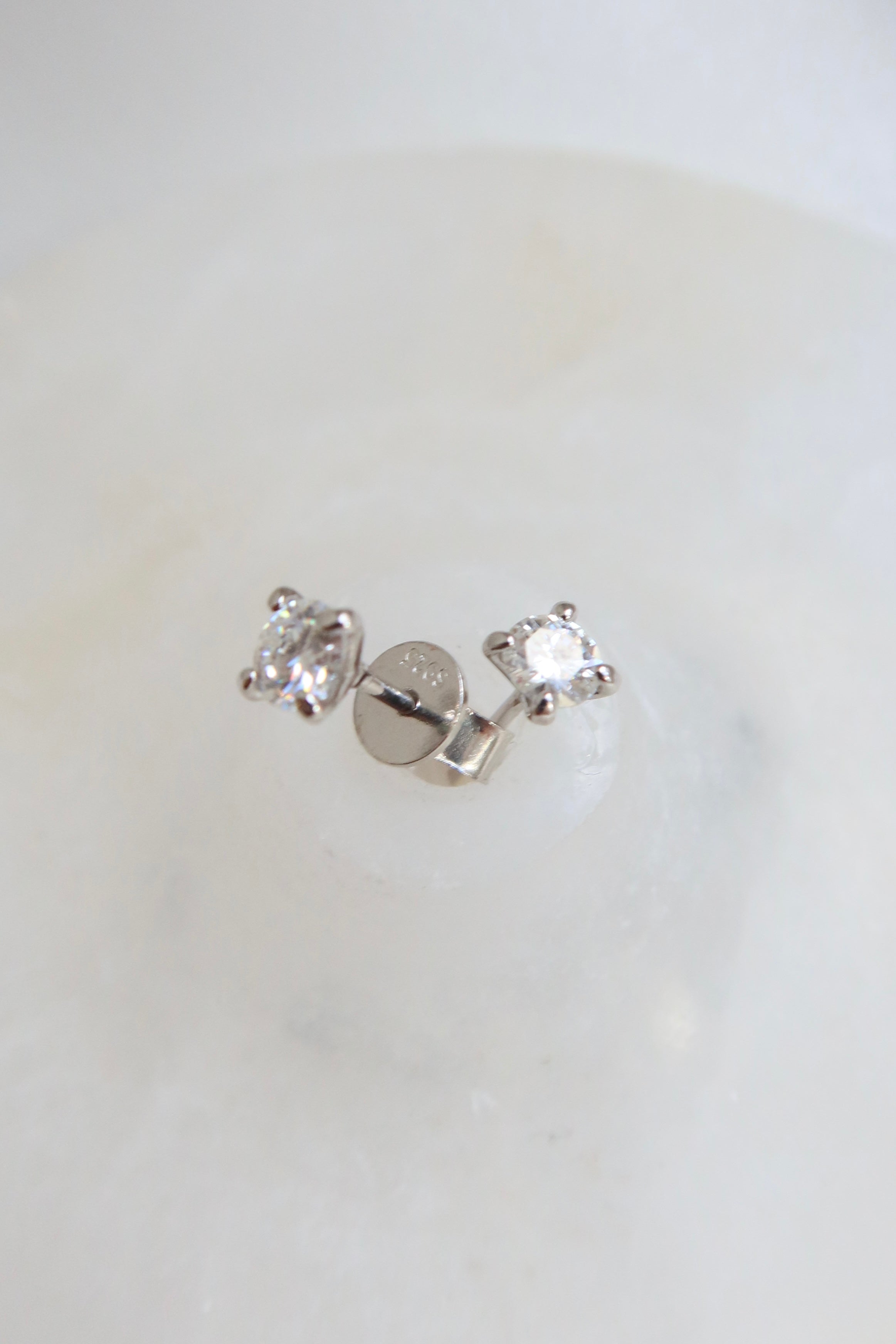 Éternel earrings