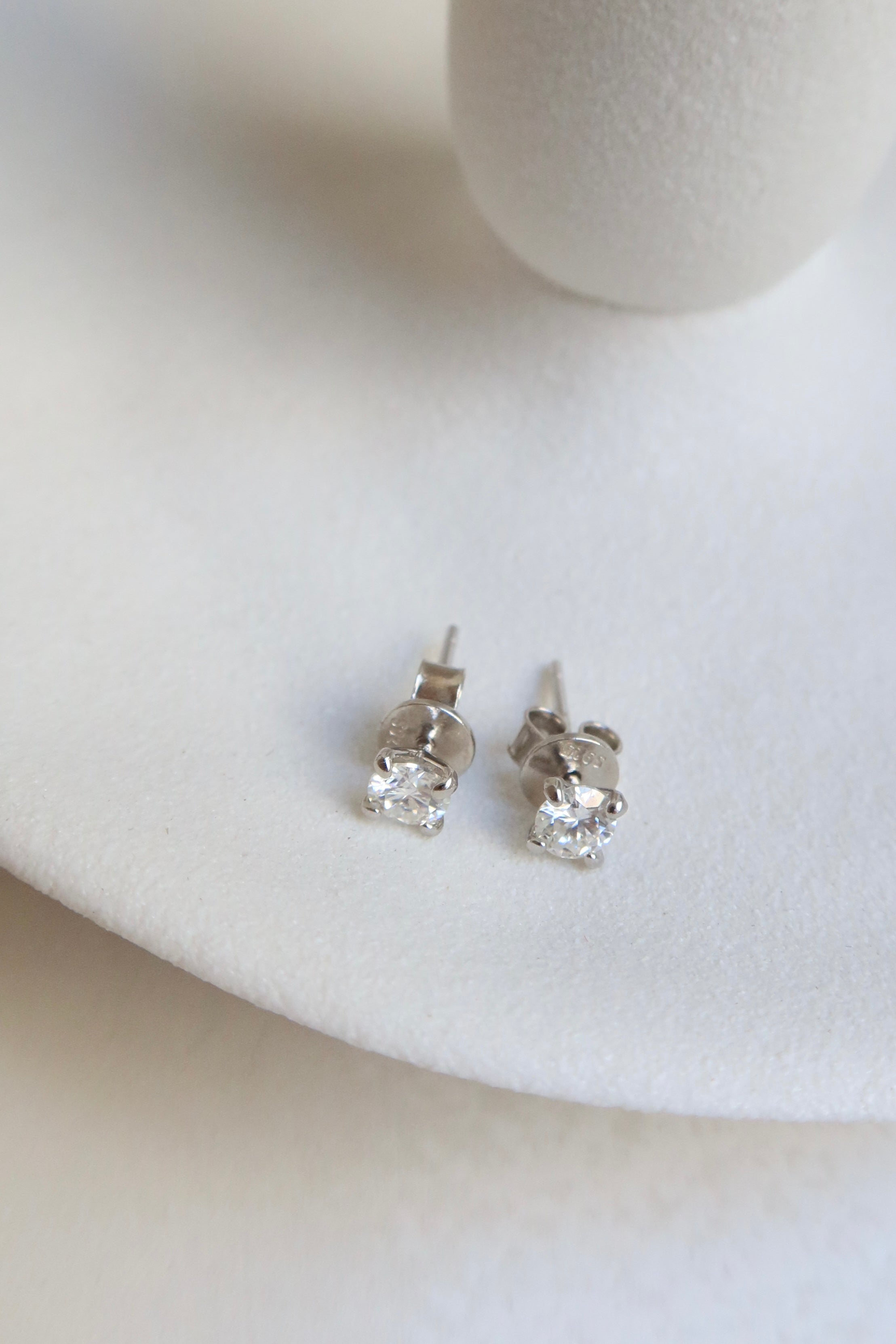 Éternel earrings