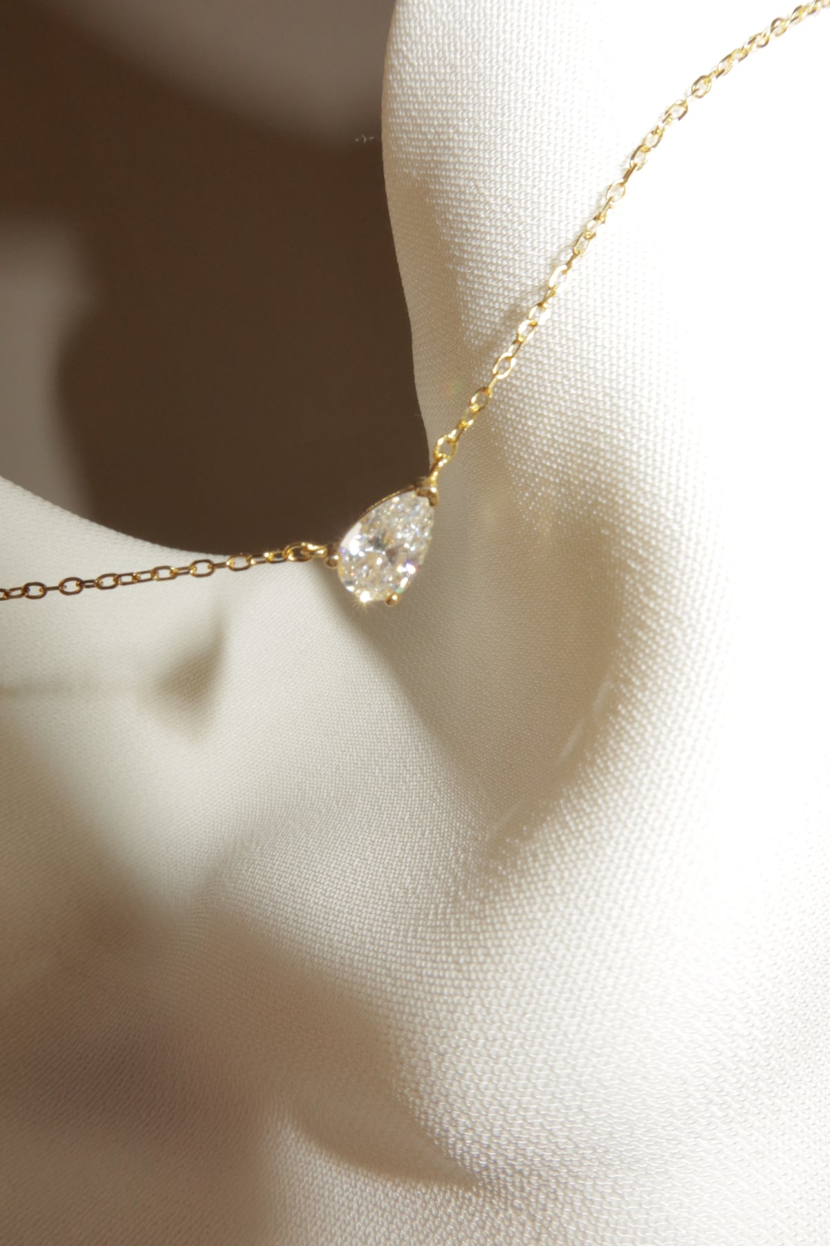 Poire necklace