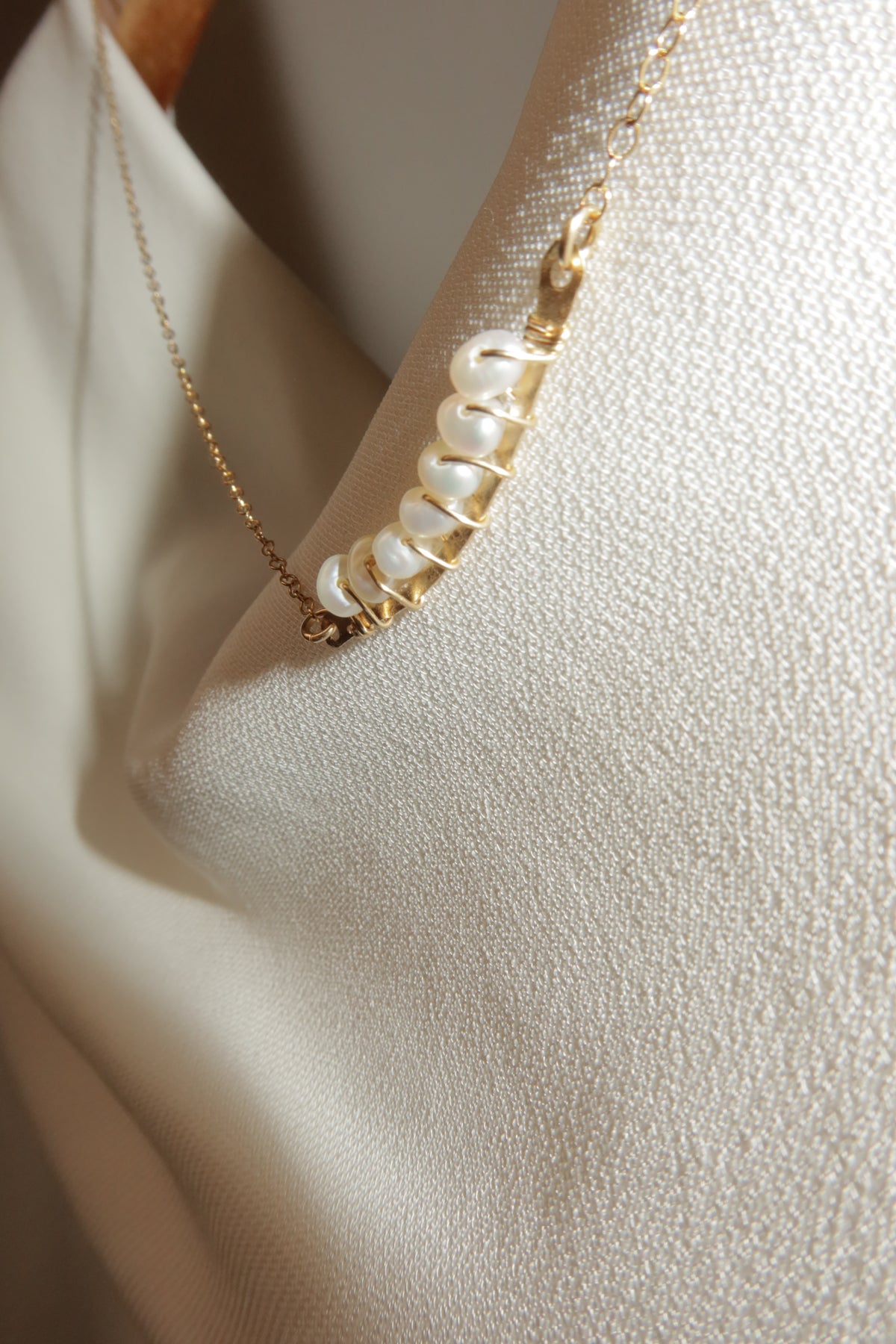 Rainbow pearl necklace