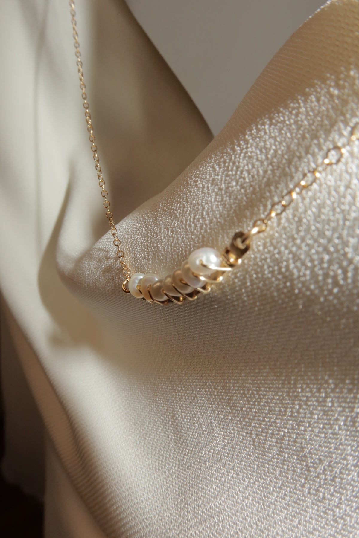 Rainbow pearl necklace