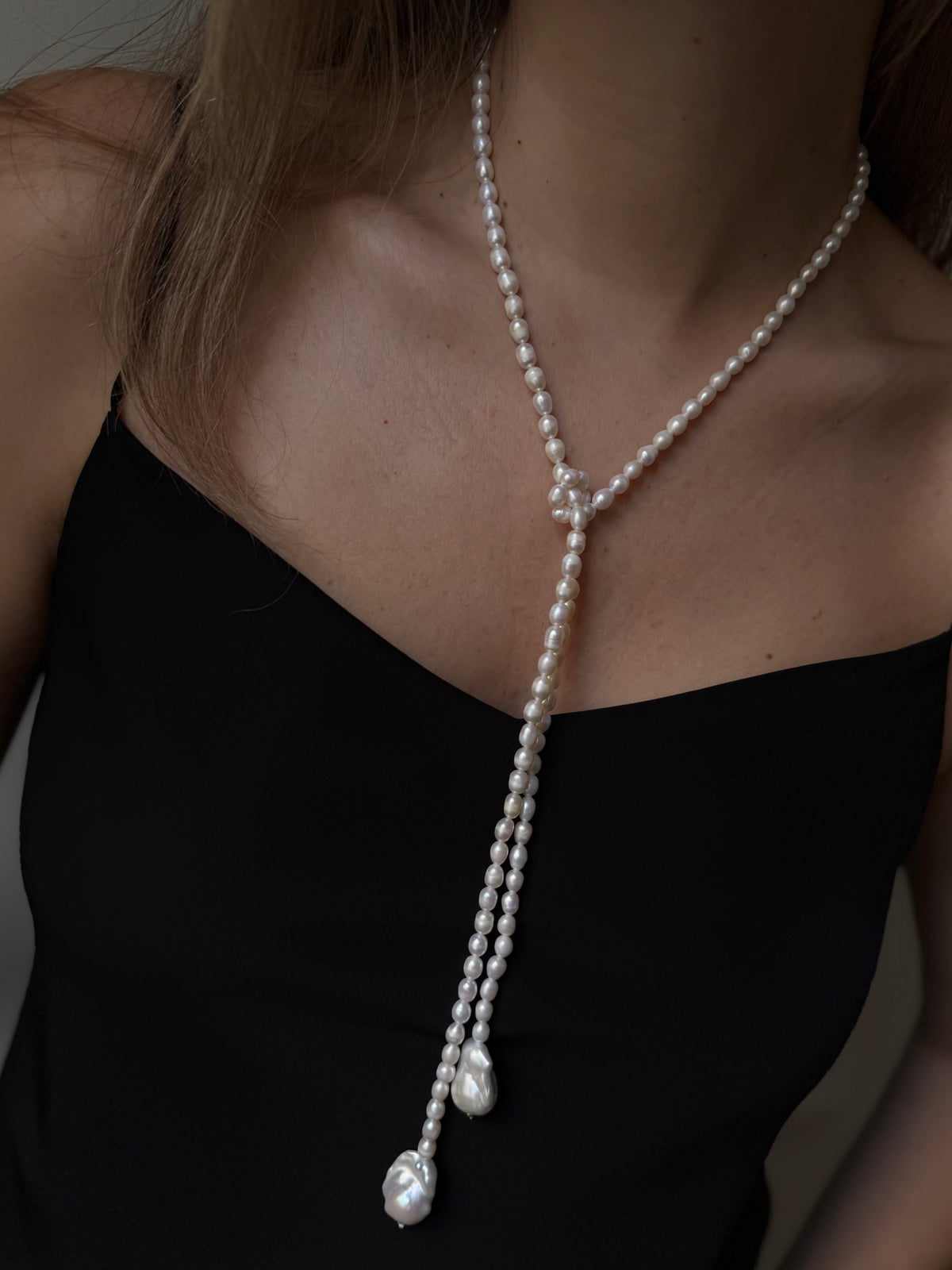 Veil Short pearl necklace