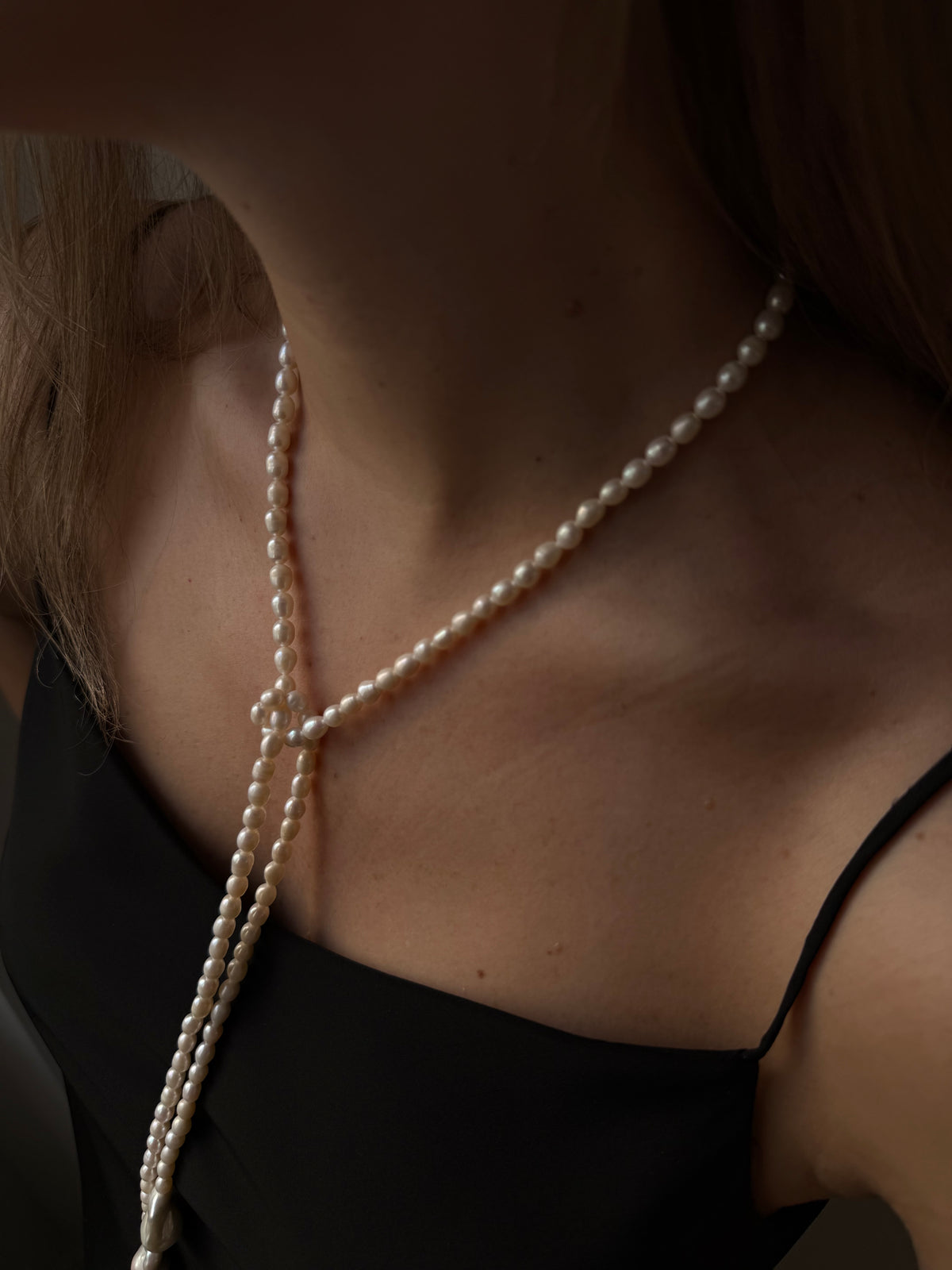 Veil Short pearl necklace