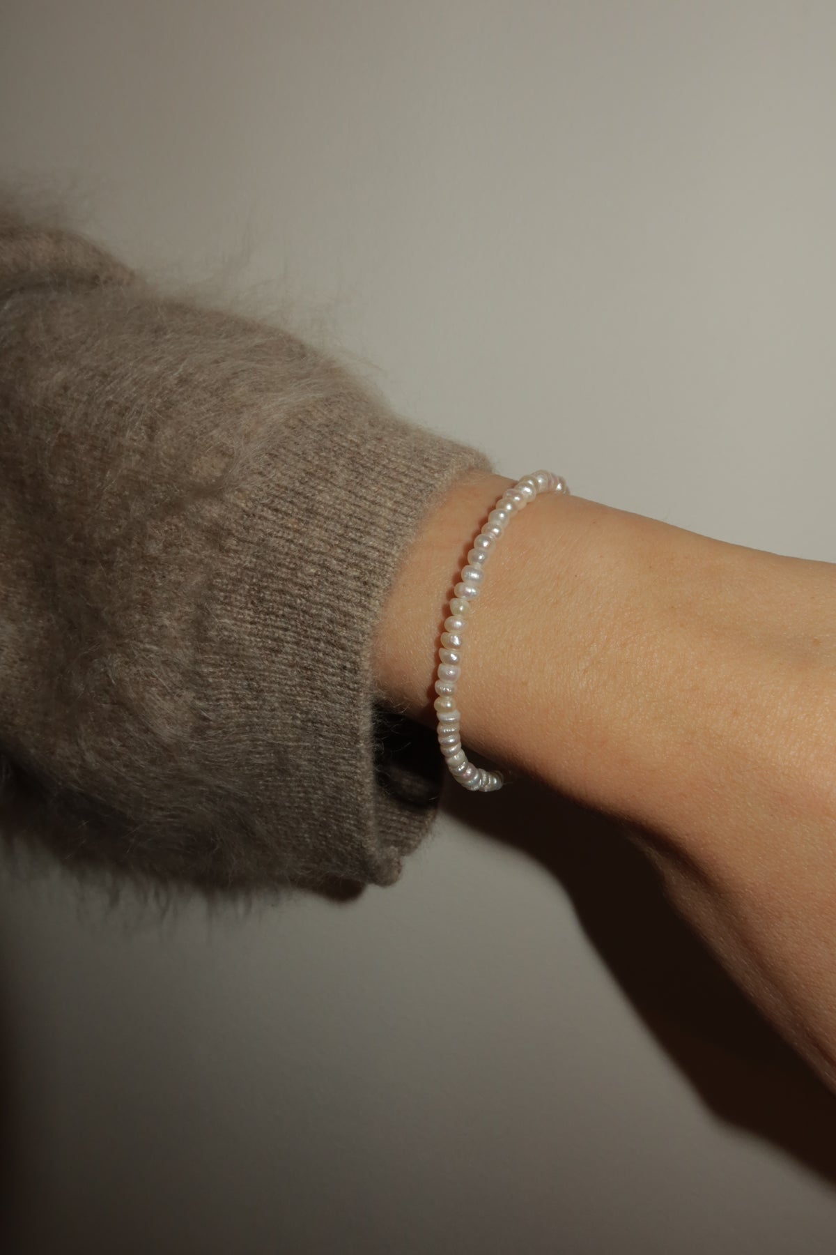 Joy pearl bracelet
