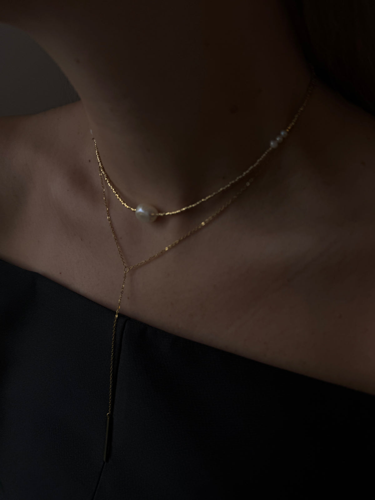 Gold pearl necklace