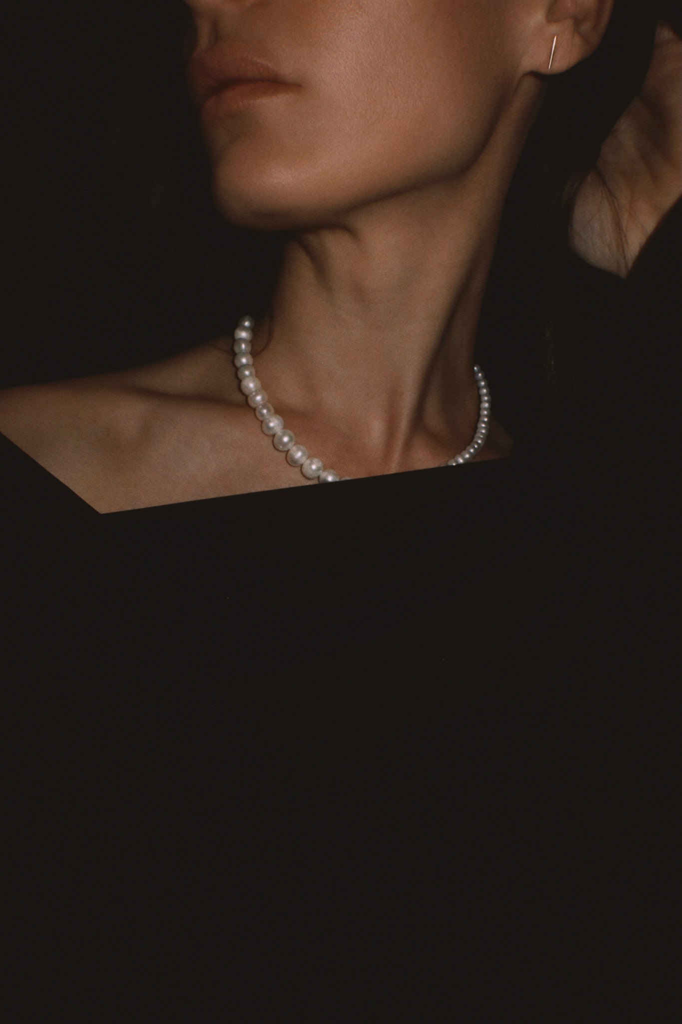 Triptych pearl necklace