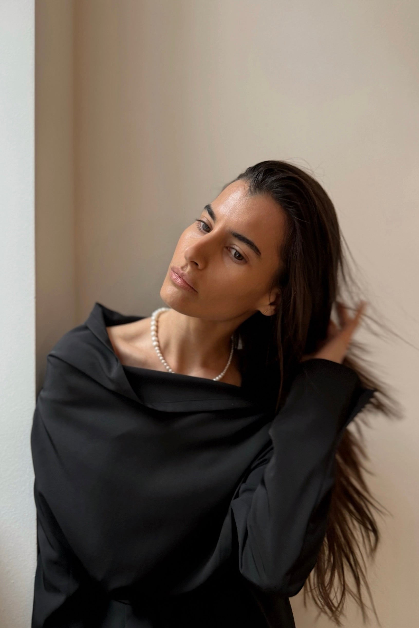 Triptych pearl necklace