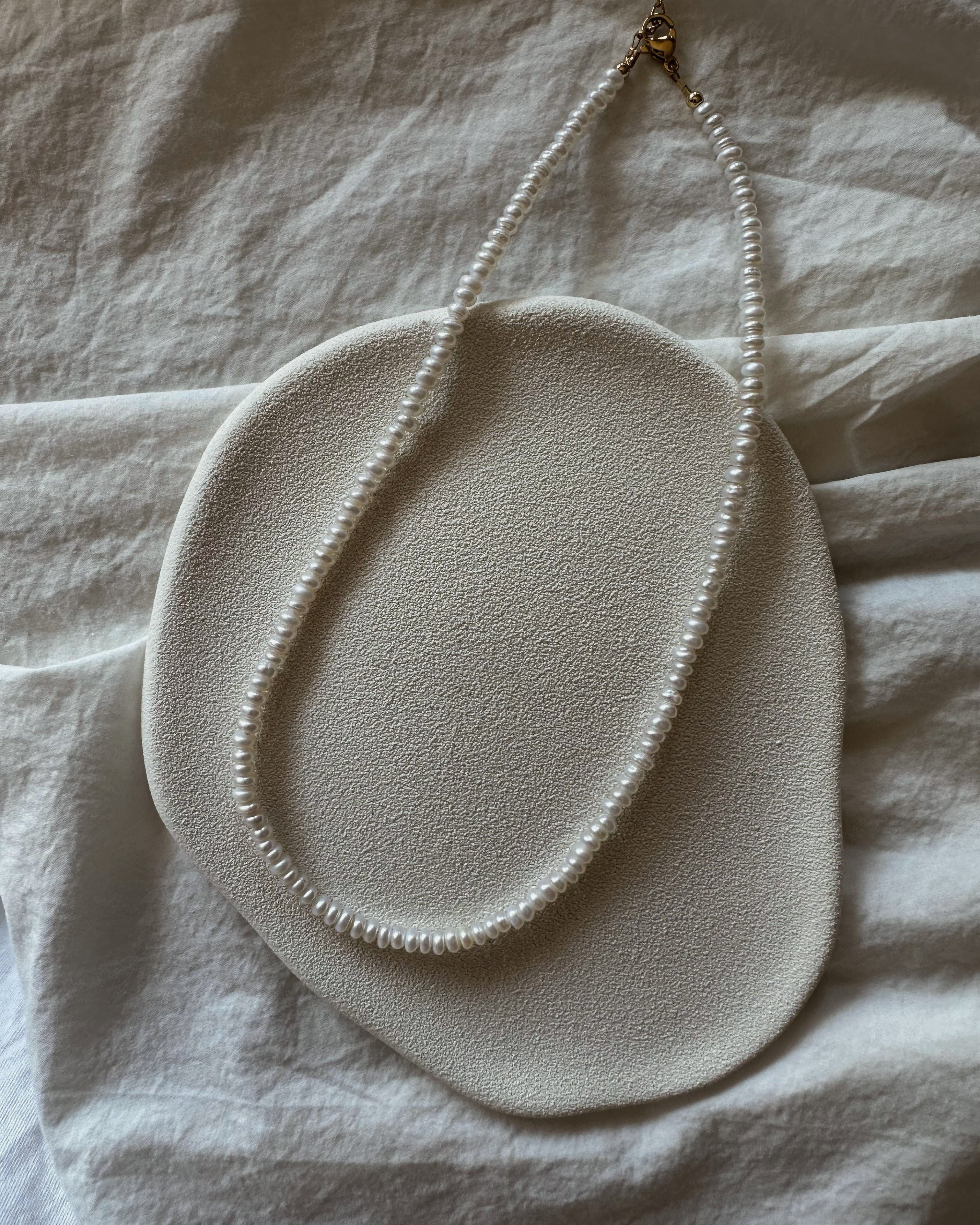 Joy pearl necklace