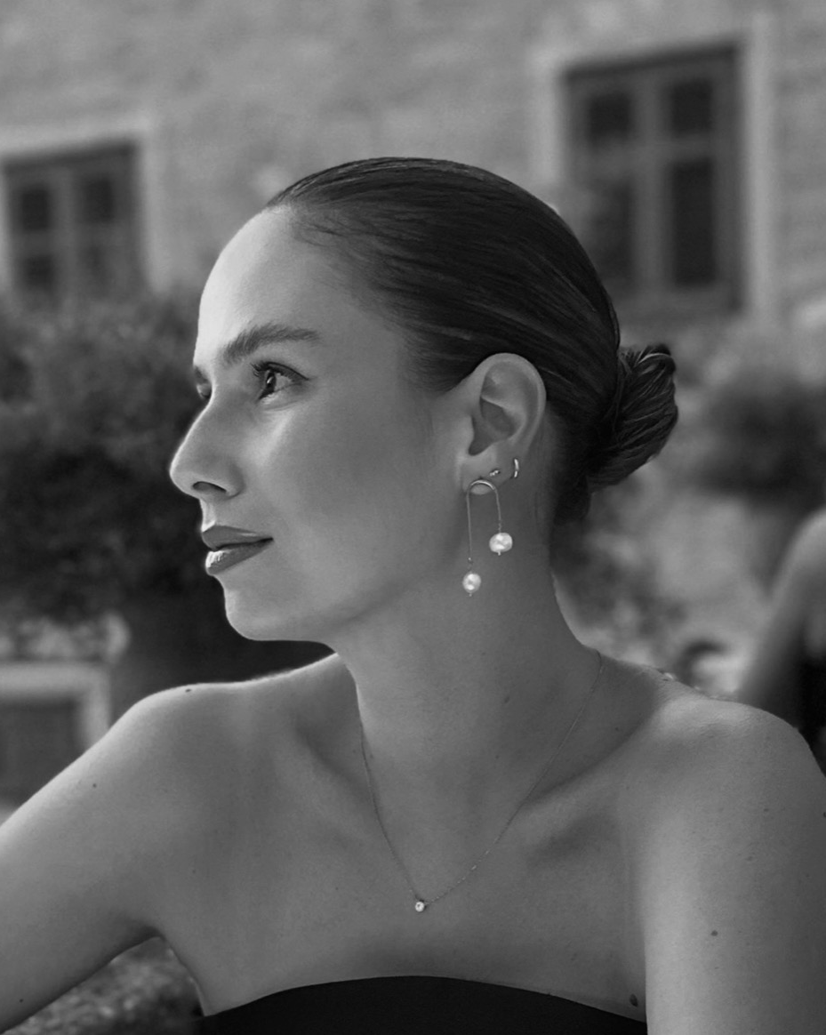 Jolie pearl earrings